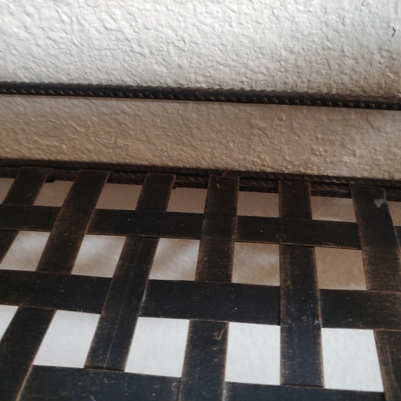 Metal decorative wall shelf. - Picture 8 of 13